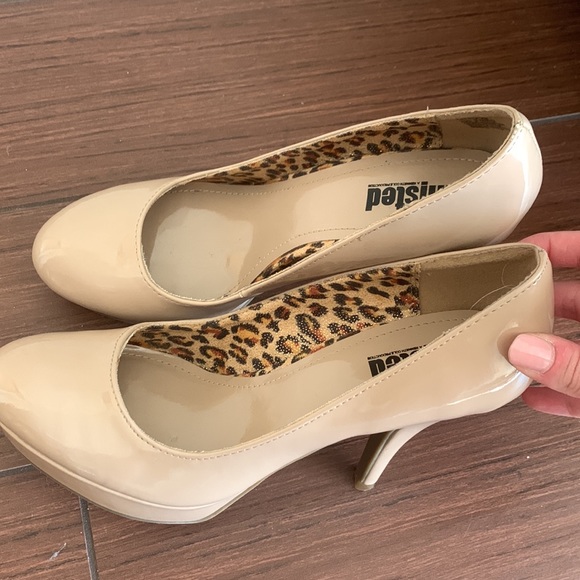 Nude heels size 9 - Picture 8 of 8